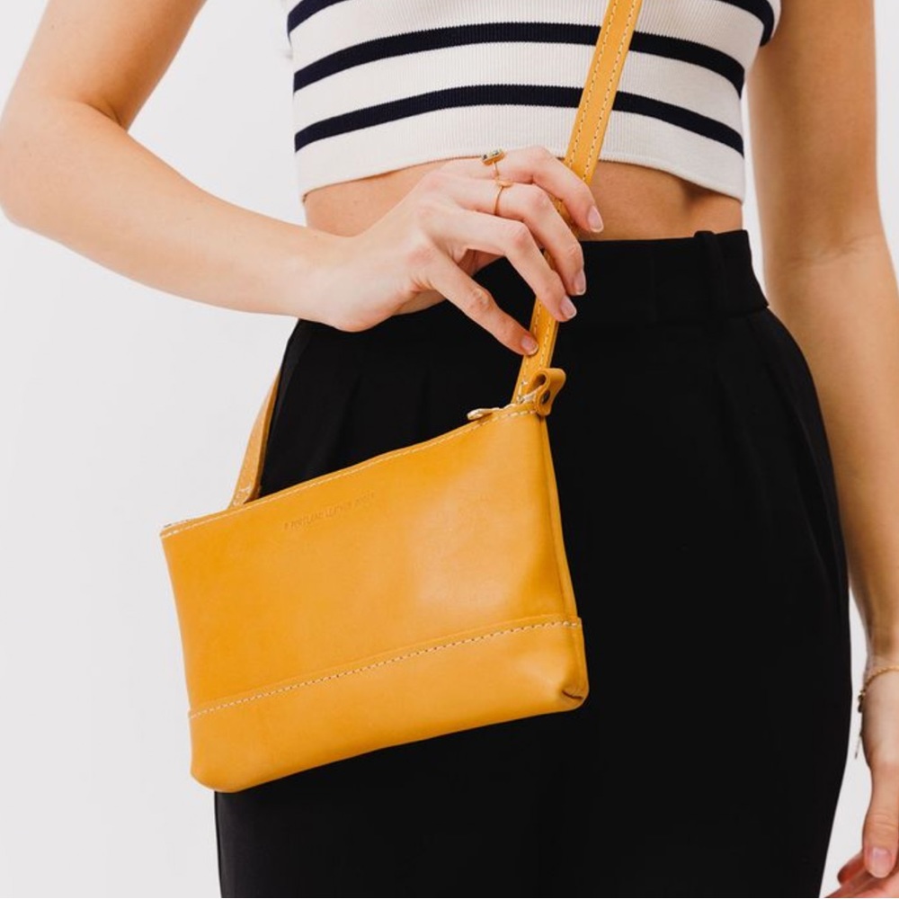 NWOT Fiesta in Sunflower (Portland Leather Goods)